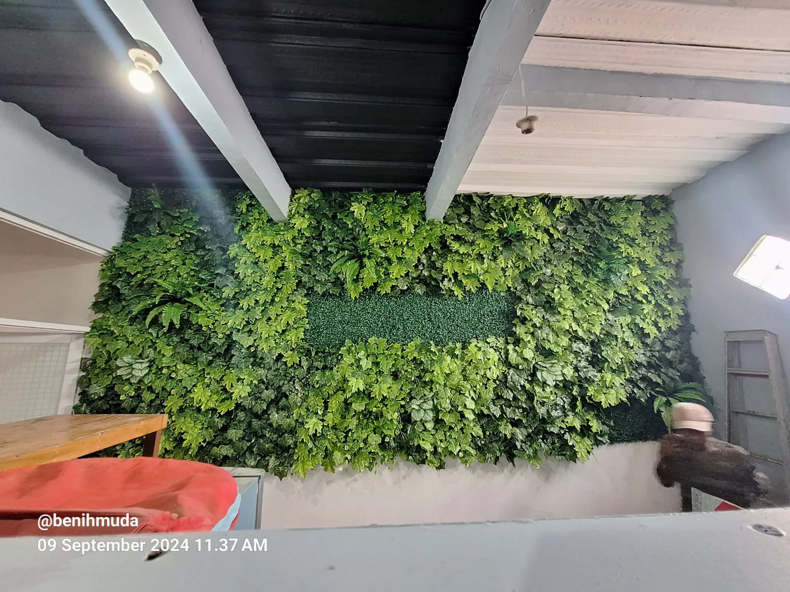Vertical Garden Sintetis | Dinding Hijau Estetis & Tahan Lama